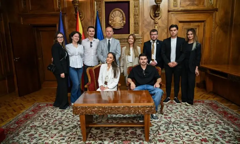 Kryetari i Kuvendit Afrim Gashi diskuton me studentët e Kolegjit Amerikan në Shkup 