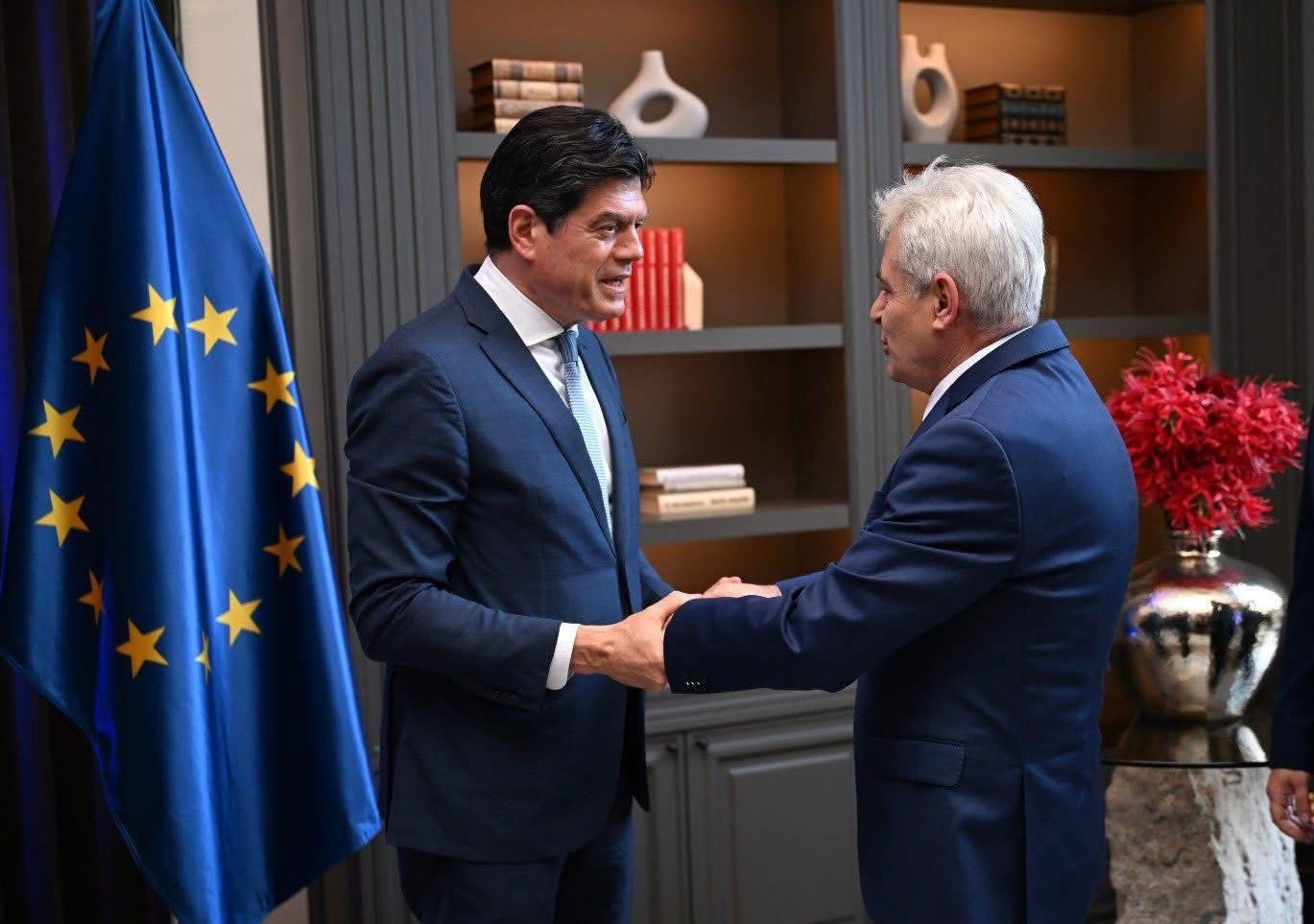 Ahmeti takon Rokas  Integrimi evropian mbetet prioritet strategjik i vendit