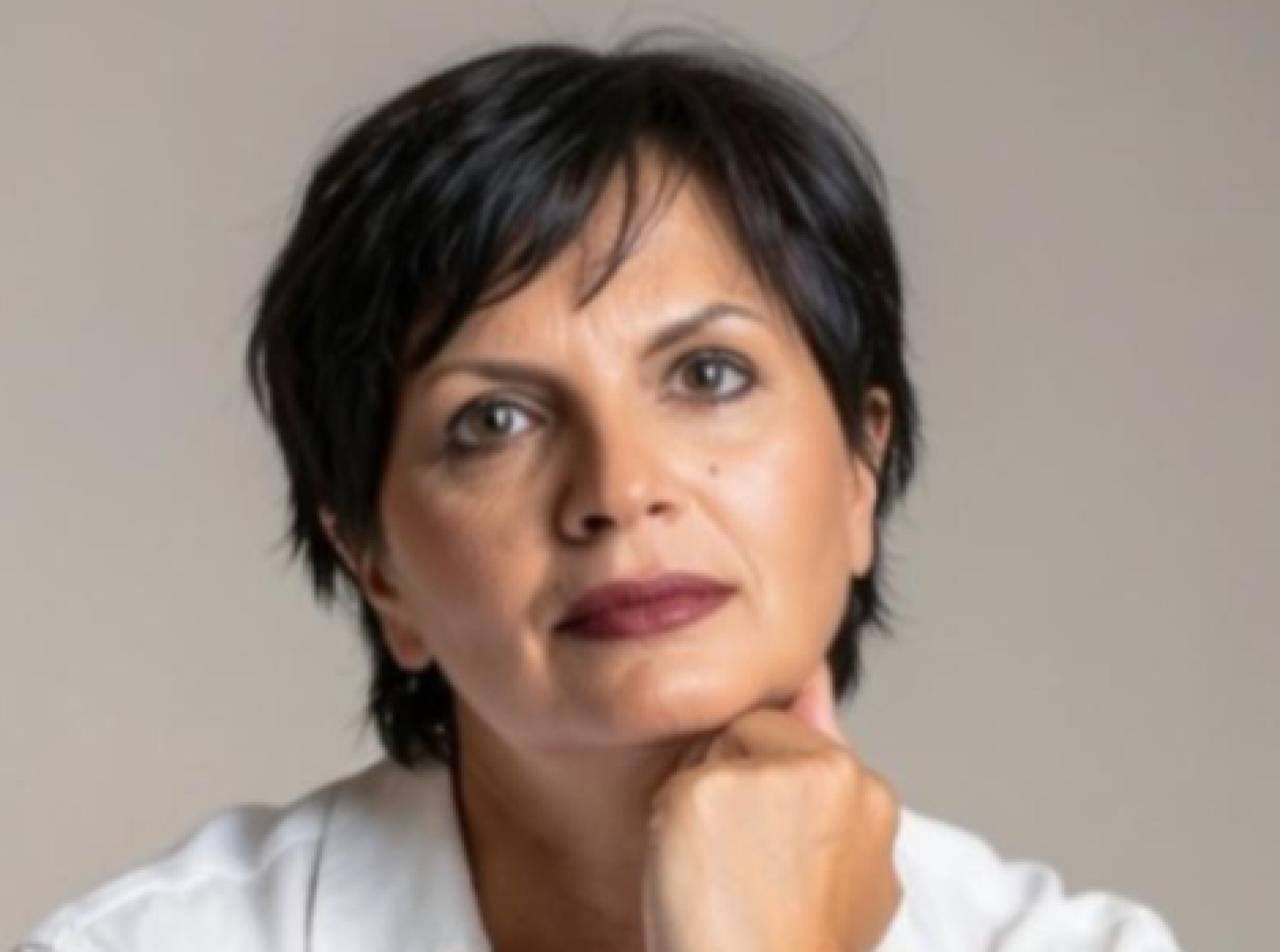 Mirjana Stevanoska largohet nga koalicioni qeverisës në Prilep: Rruga e pavarësisë si këshilltare komunale 