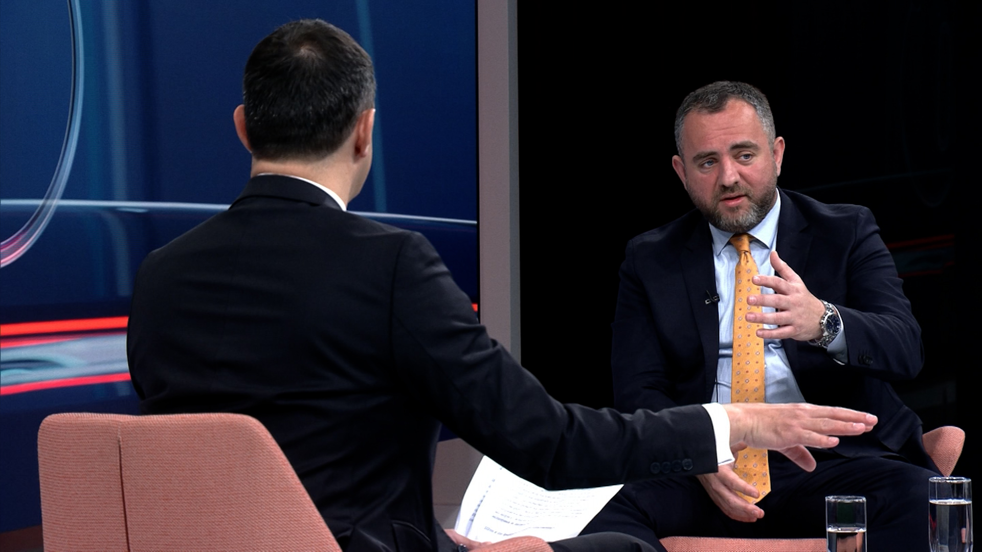 Ministri i Punëve të Brendshme  Panche Toshkovski  paralajmëron  shok  në rastin  Mazut 