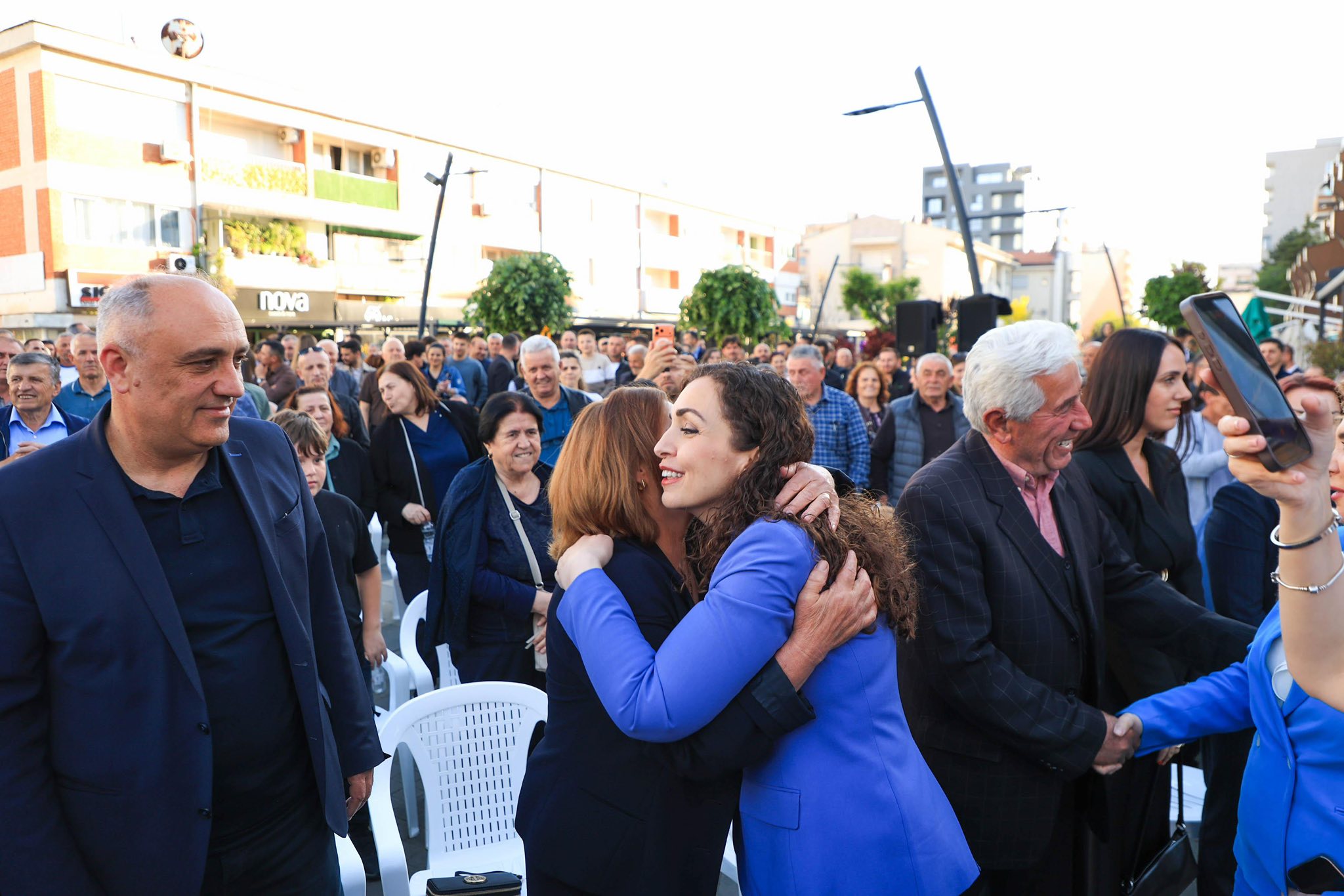 hajde-folim-ne-lipjan-osmani-kur-politika-ulet-prane-qytetareve-lind-dialogu-i-vertete