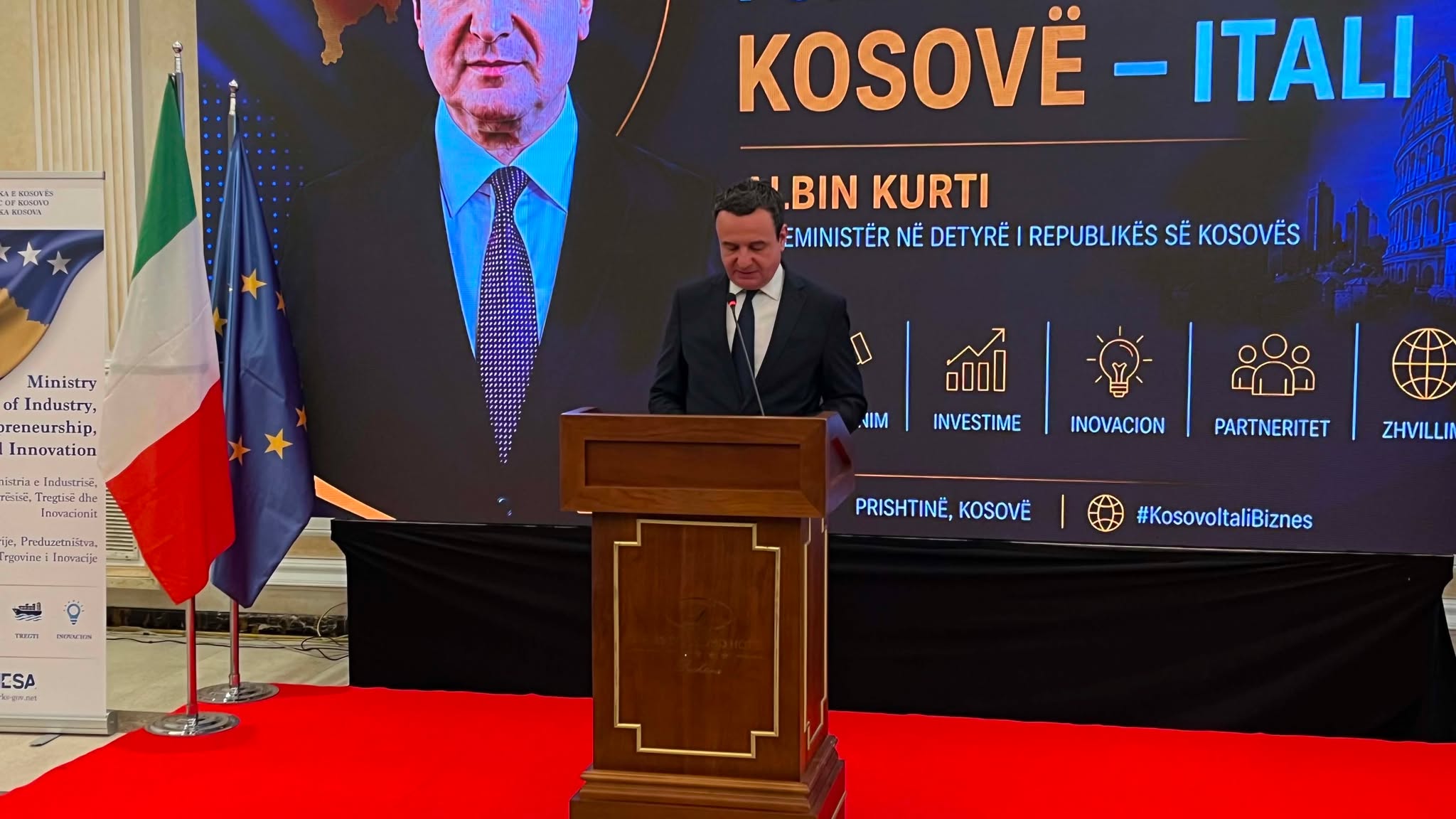 Kurti në forumin Itali Kosovë  Kosova është e hapur për investime dhe partneritete serioze ekonomike