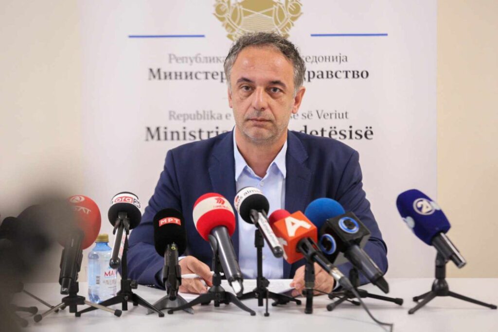 Azir Aliu  Protesta studentore duhet dëgjuar  jo instrumentalizuar