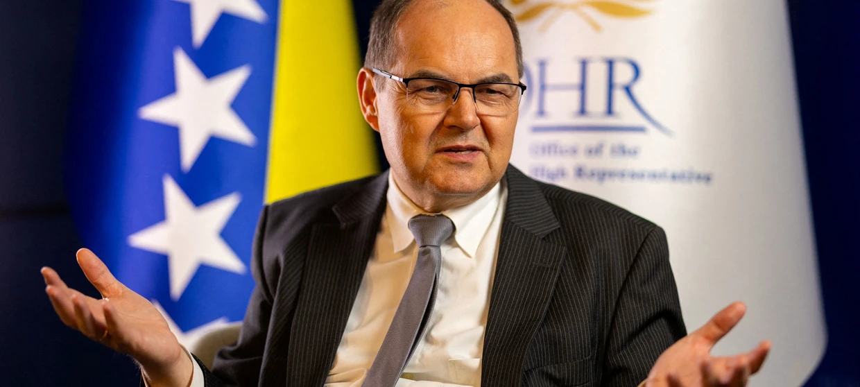“Bosnja mbetet në rrezik”/ Christian Schmidt paralajmëron për tensionet në Ballkan