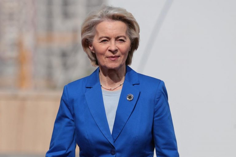 Von der Leyen i kërkon Trump të respektojë tarifën prej 15% të BE-së