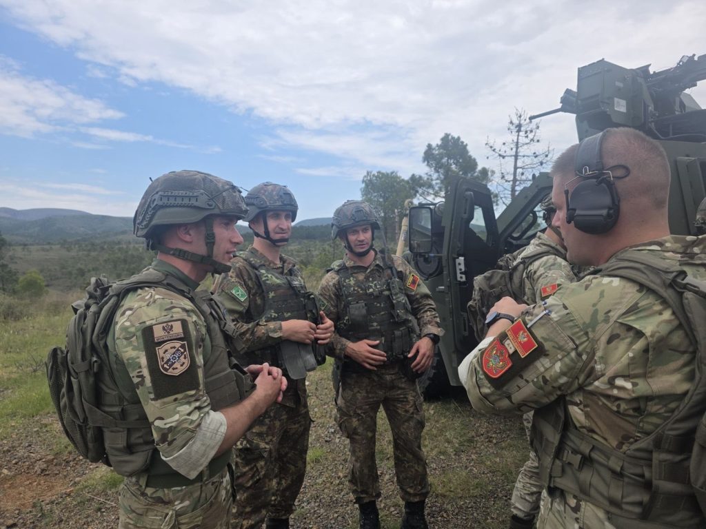 Misioni  NATO Forward Land Forces 1   stërvitje e përbashkët Shqipëri   Mali i Zi