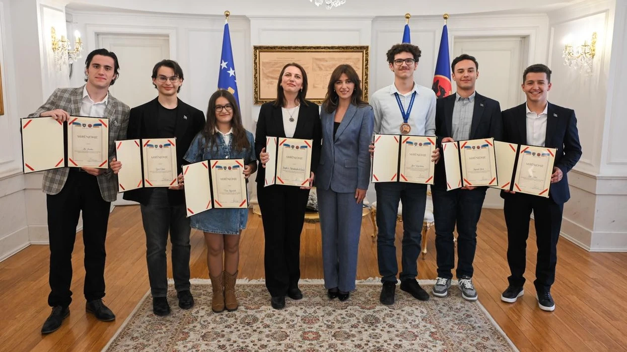 Presidentja Albulena Haxhiu takon nxënësit e Kosovës që do të marrin pjesë në EMO 2026
