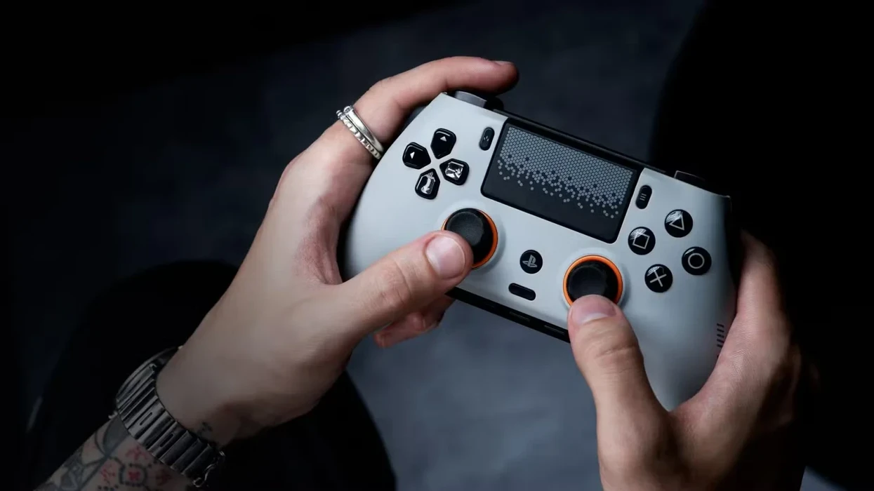 scuf-omega-kontrollor-i-ri-per-playstation-5-perdoret-gjithashtu-edhe-per-pc-si-dhe-pajisjet-ios-dhe-android