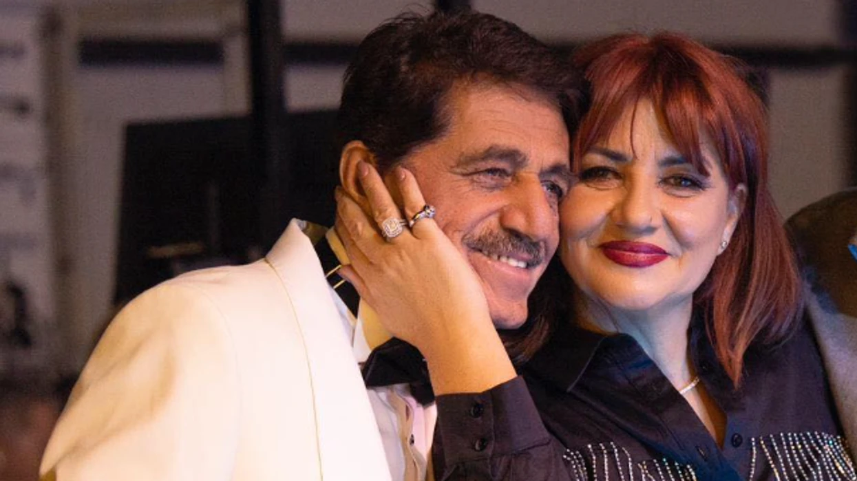 Sabri Fejzullahu i dedikon një urim të veçantë gruas për ditëlindje: "E falënderoj Zotin që edhe pas 40 vitesh, ke mbetur e njëjta dritë për mua" 