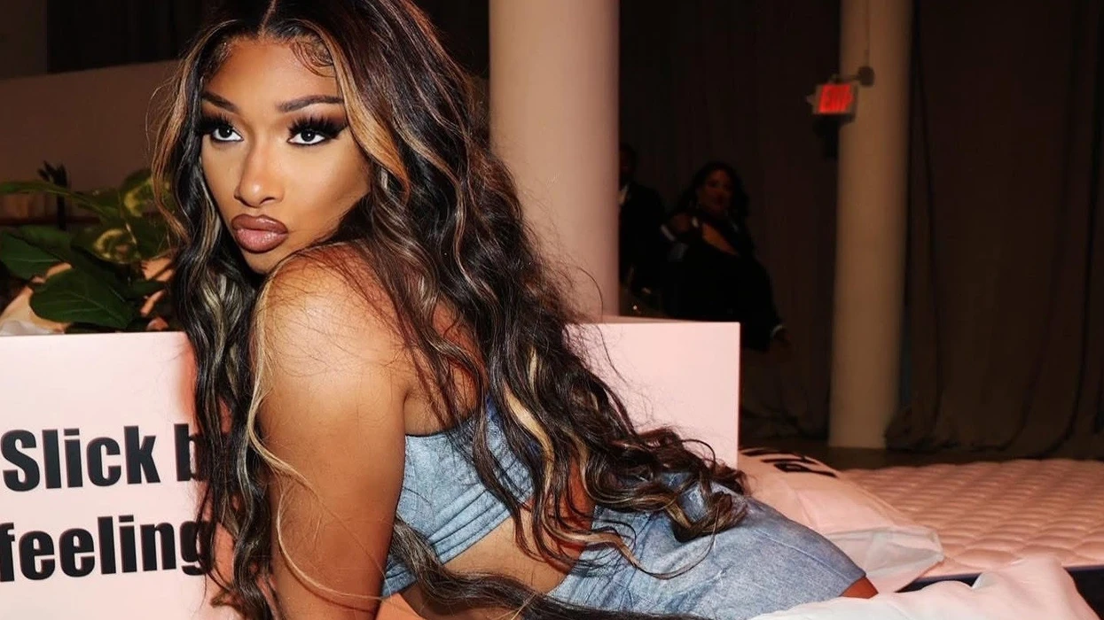 Megan Thee Stallion ndan jetën private nga atë biznesi: Strategjia e suksesit në industri muzikore 
