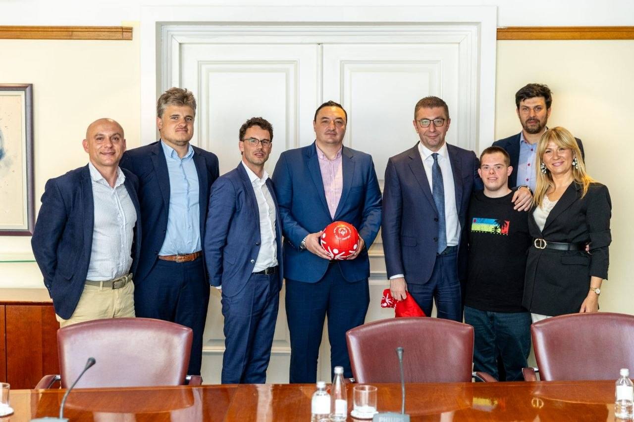 Mickoski: Mbështetje e plotë për sportin “Unified” në shkolla
