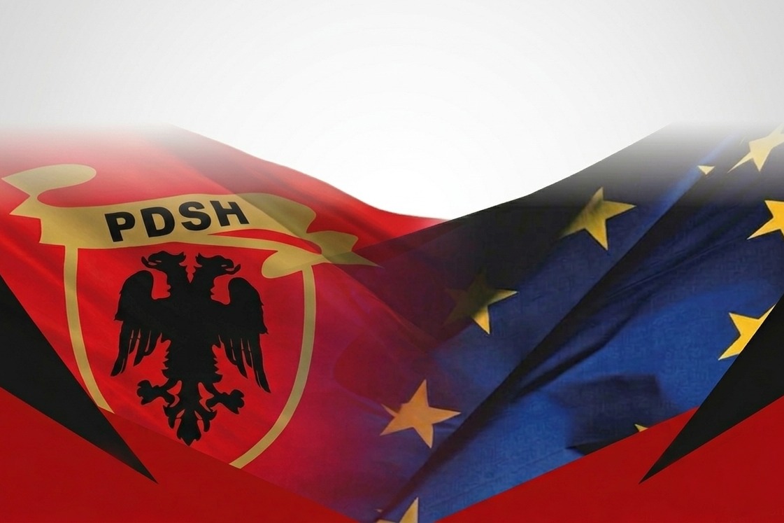 Menduh Thaçi takon ambasadorin e BE-së në Shkup: Kërkesë e fortë për përshpejtimin e integrimit evropian të Maqedonisë së Veriut 