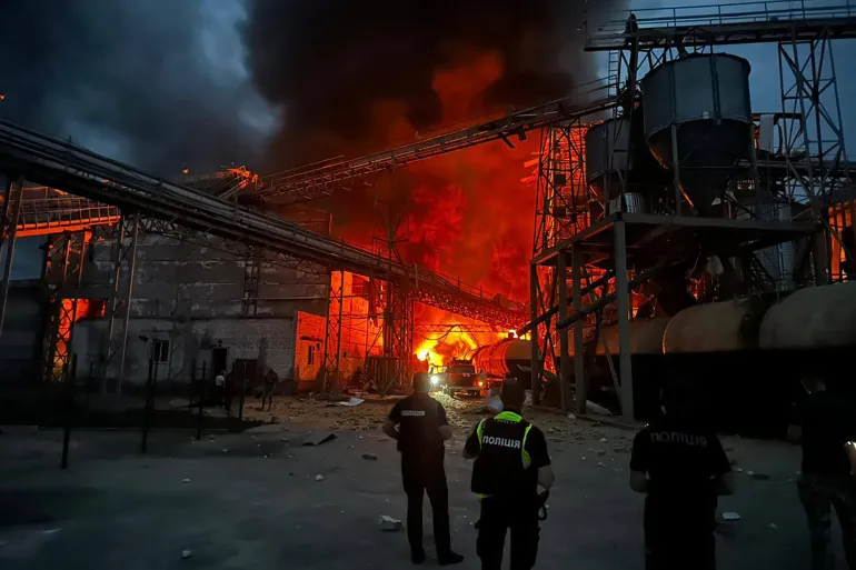 Ukraina godet infrastrukturën e naftës në Rusi dhe