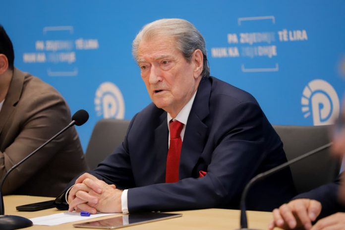 Mblidhet grupi parlamentar i PD, Berisha: Kërkova nga PPE mb