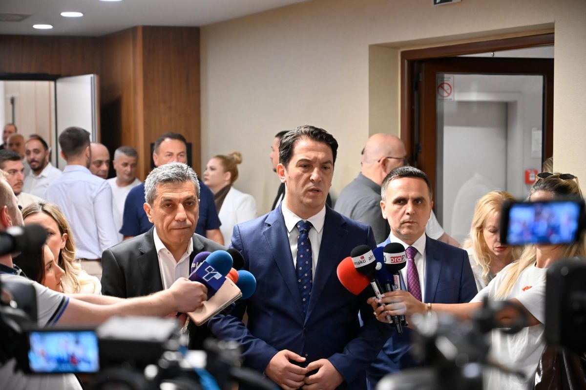 Sali  Ka nisur procedurë e re  Tetova do t i rikthejë emrat e rrugëve dhe të sheshit