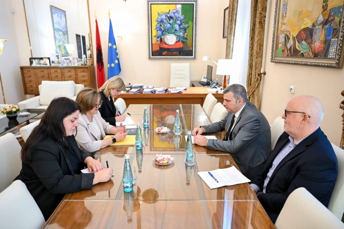 Sejko dhe drejtuesja e CEF diskutojnë zgjerimin e 