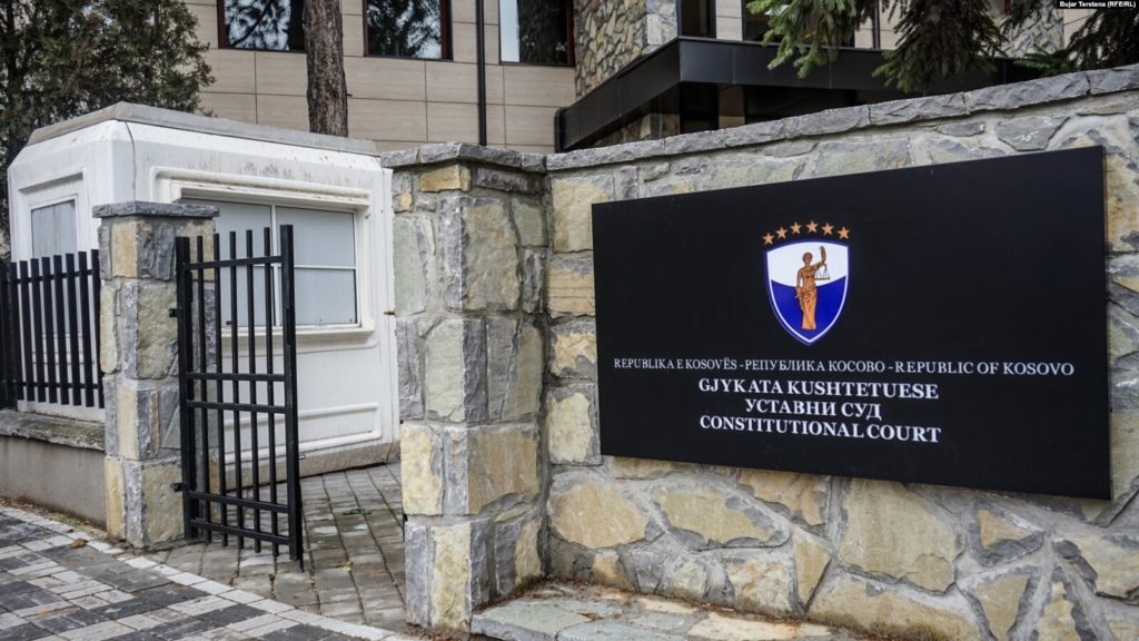 Kushtetuesja i jep të drejtë Qeverisë për kompleks