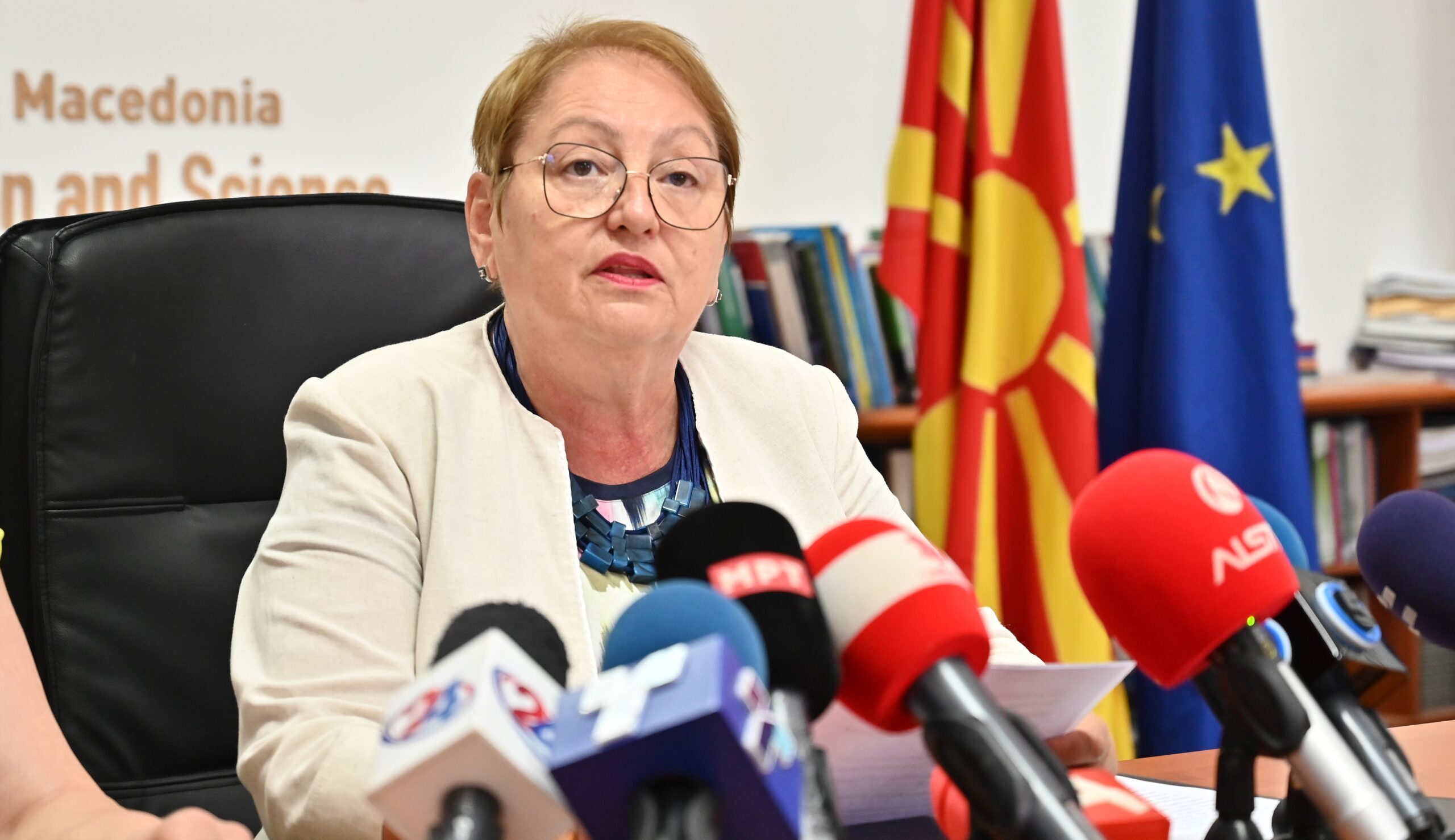 Janevska siguron  Nuk do të ketë largime të mësuesve gjatë optimizimit të shkollave