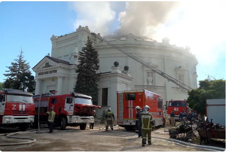 Sulme me dronë në Mariupol e Sevastopol, dëmtohen 