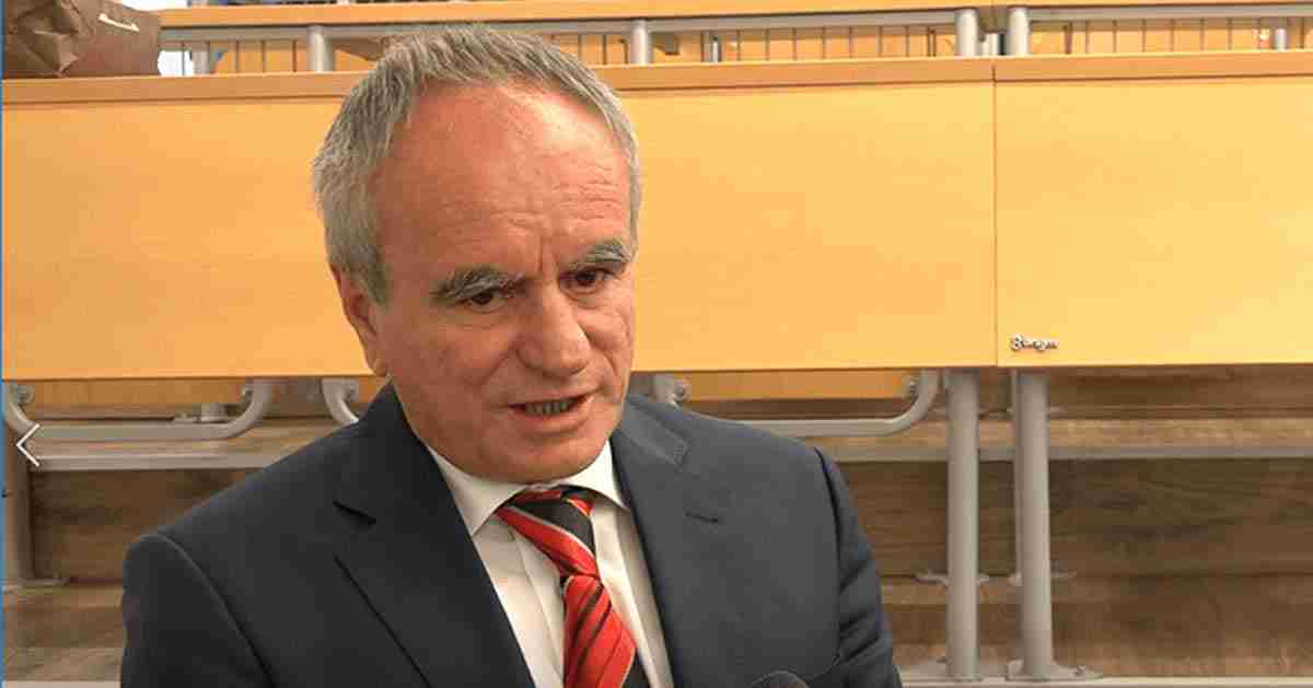 Halili në debatin për gjuhën shqipe: Zaevi i manip