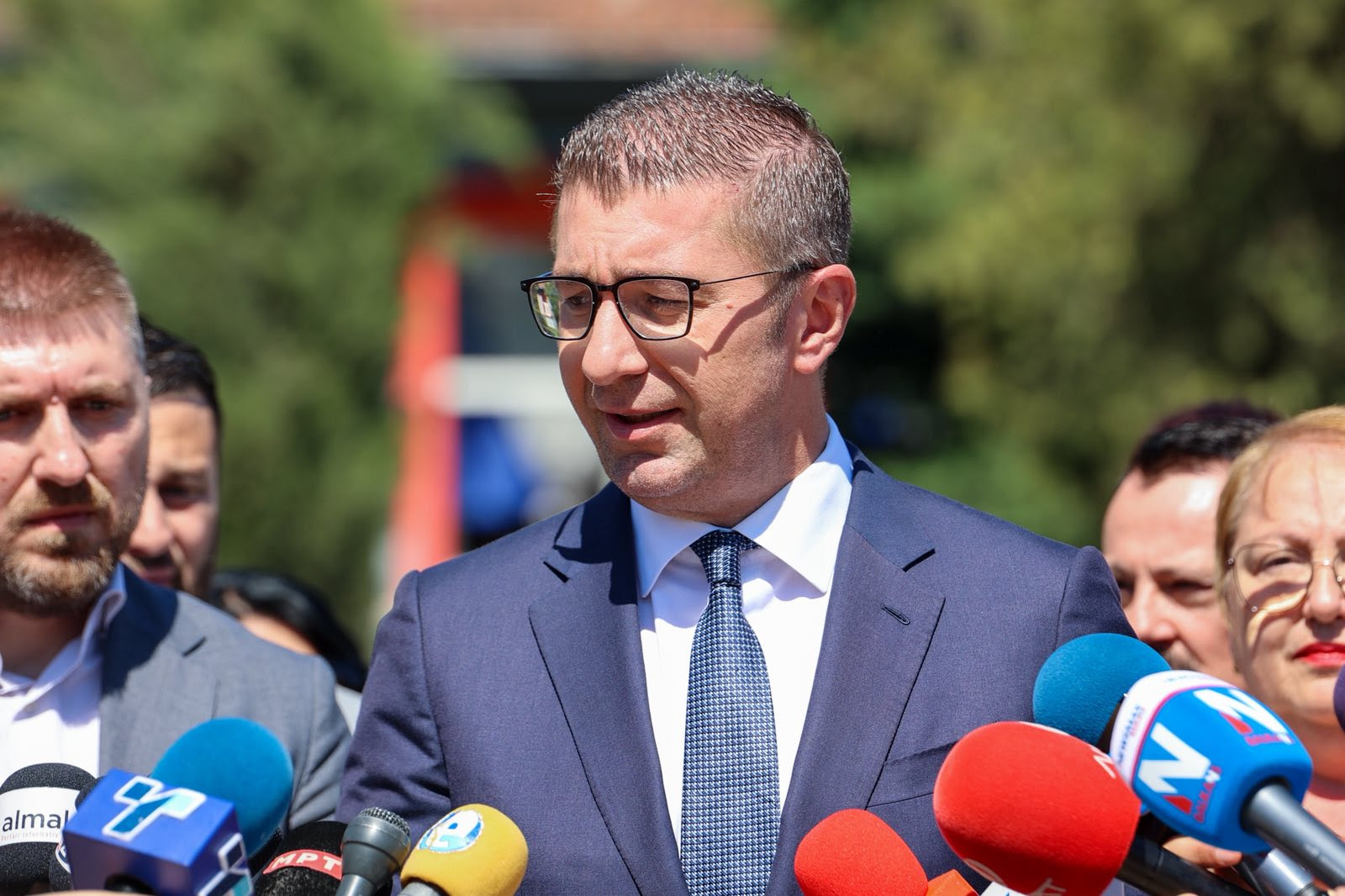 Mickoski: Nuk ka masa për alkool dhe cigare, në çështjen e t