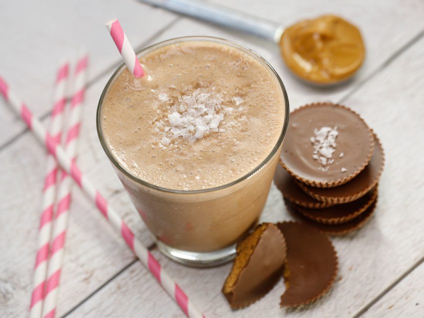 niseni-mengjesin-me-smoothie-me-gjalpe-kikiriku