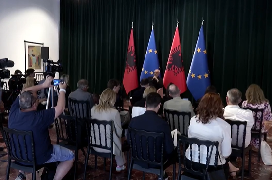 Rama me gazetarët e BE-së: Shqipëria, një vend i l