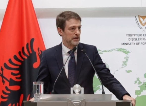 Hoxha në Qipro  Mbështetje për integrimin në BE  diskutohet linja ajrore Tiranë Nikozia