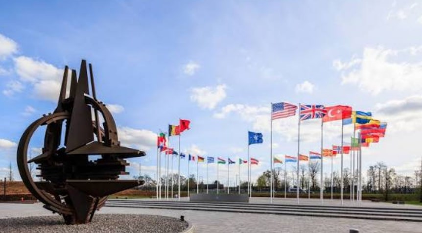 shqiperia-merr-pjese-ne-ministerialin-e-nato-s-ne-bruksel-ne-fokus-rritja-e-kapaciteteve-ushtarake