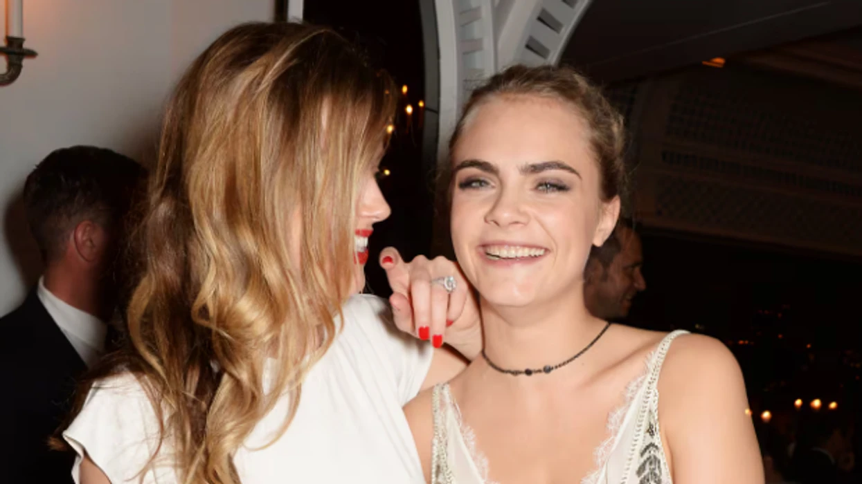 Cara Delevingne zbulon detaje për lidhjen me Amber Heard