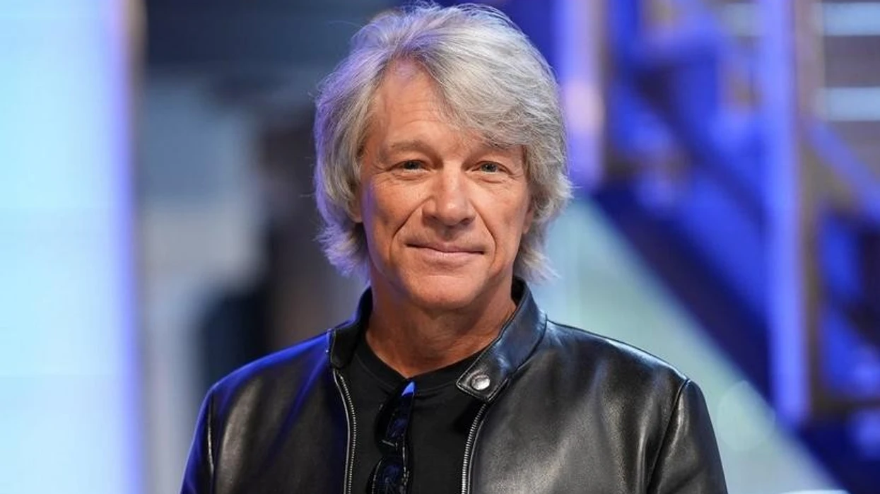 legjenda-jon-bon-jovi-zbulon-gjendjen-e-zerit-te-tij-kater-vite-pas-operacionit-qe-i-ndryshoi-karrieren