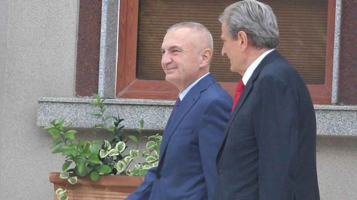 “Ishte komplot mafioz”, Meta reagon pas lajmit për heqjen e 