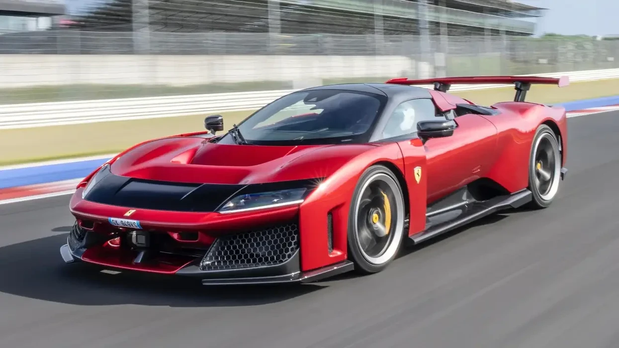 mos-u-shqetesoni-ferrari-nuk-do-te-ndaloje-se-prodhuari-vetutura-me-benzine