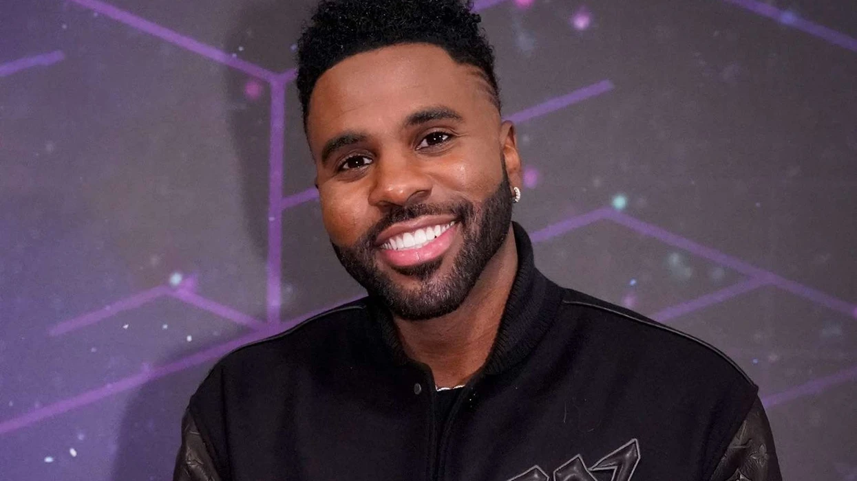 Jason Derulo në qendër të kritikave për shkak të peshkaqenëv