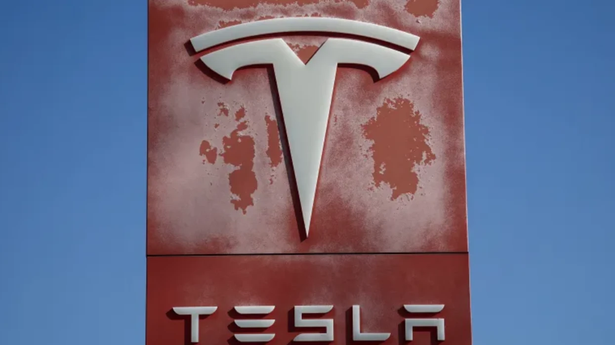 familja-padit-tesla-n-pas-vdekjes-se-nje-gruaje-ne-aksident-me-autopilot-ne-teksas