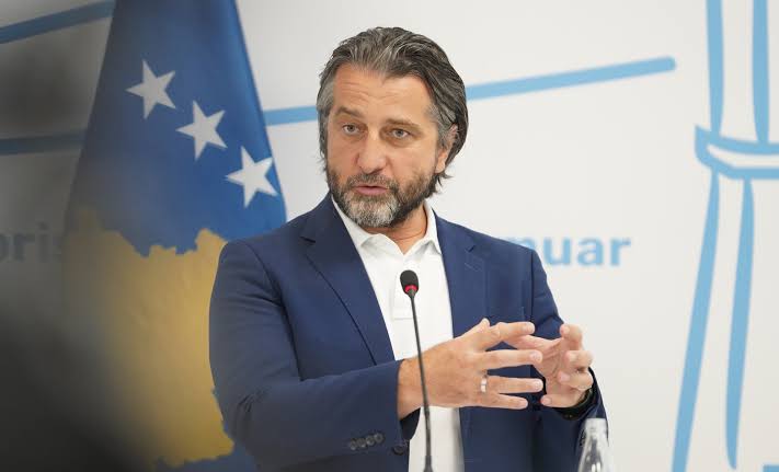 Rama paralajmëron padi ndaj Dimal Bashës e Dejona Mihalit  Duhet me i heq ata që shiten si të popullit e punojnë kundër tij