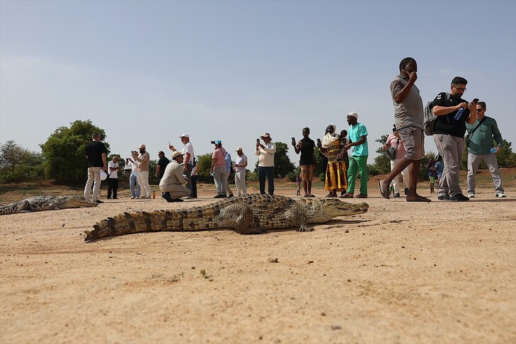 fshati-i-krokodileve-ne-burkina-faso-terheq-vizitore