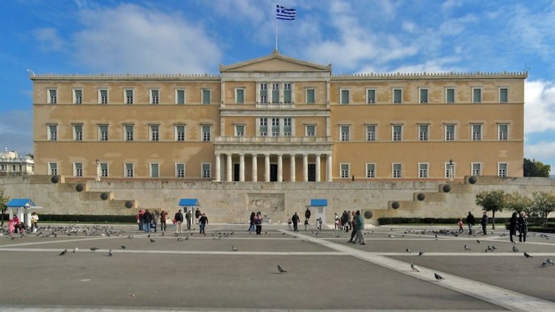 “Të kthehen emigrantët” – Greqia ashpërson ligjin për emigra