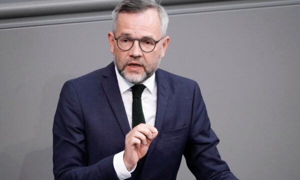 Roth  Kam gabuar për Kosovën  dialogu me Serbinë u shndërrua në mjet bllokimi
