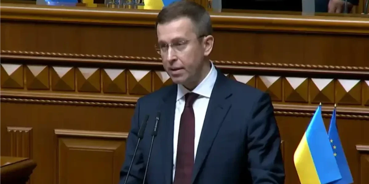 Profil i kryeministrit të ri të Ukrainës  nga privatja te shtetërorja