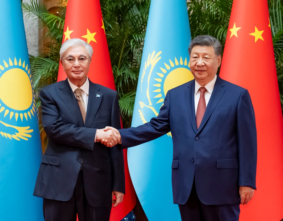 Xi Jinping u takon presidentin e Kazakistanit Kassym Jomart Tokayev
