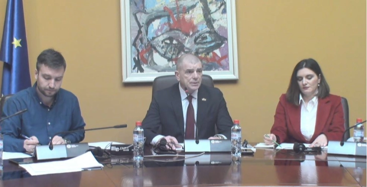 Ndërpritet seanca e Komisionit parlamentar për mbrojtje dhe siguri