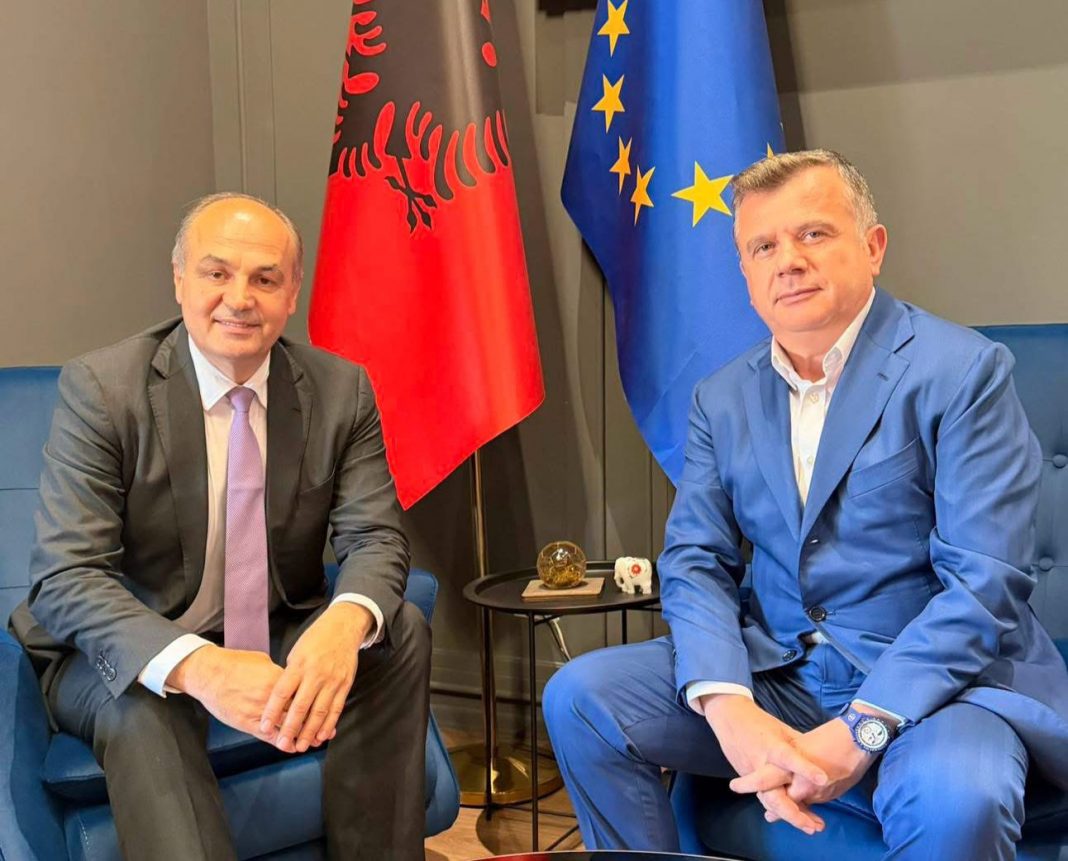 balla-takim-me-hoxhajn-ne-fokus-drejtesia-per-uck-ne-integrimi-ne-be-dhe-siguria-rajonale