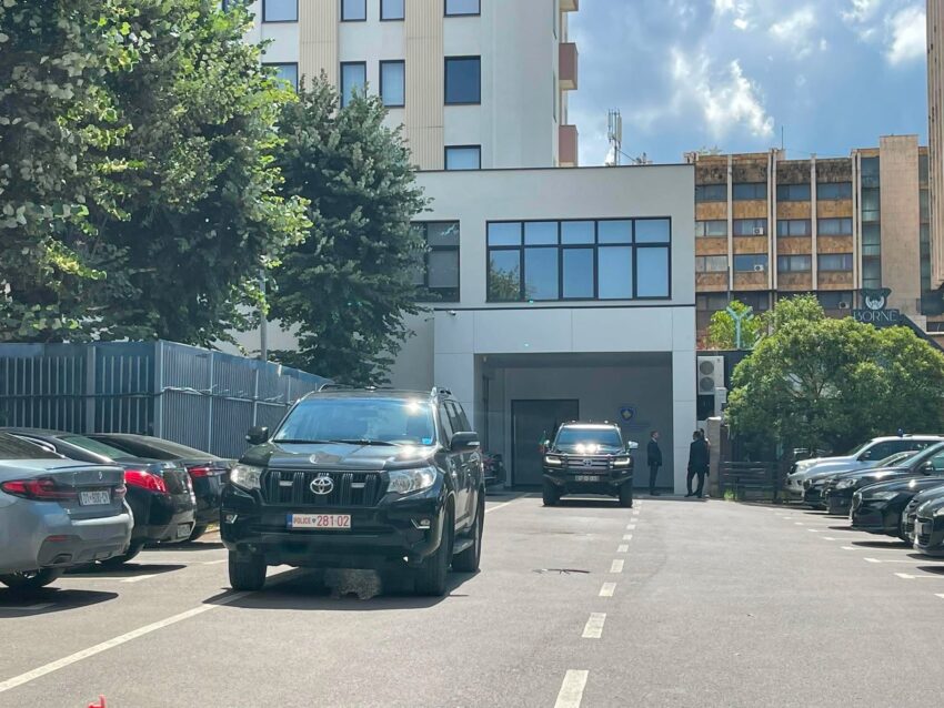 konjufca-pret-ne-takim-zevendesministrin-italian