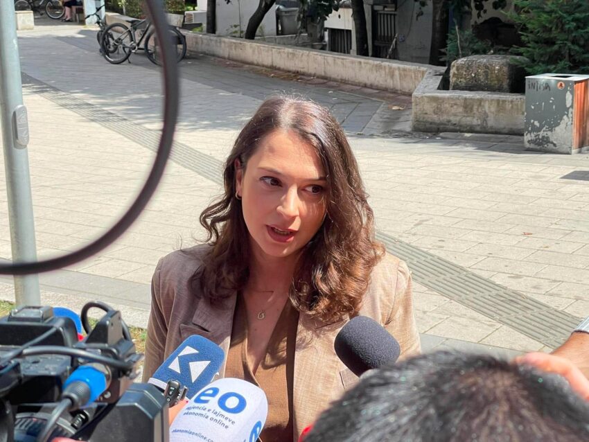 Kica Xhelili  Qëndrimet e mia do t i bëjë publike brenda mbledhjes