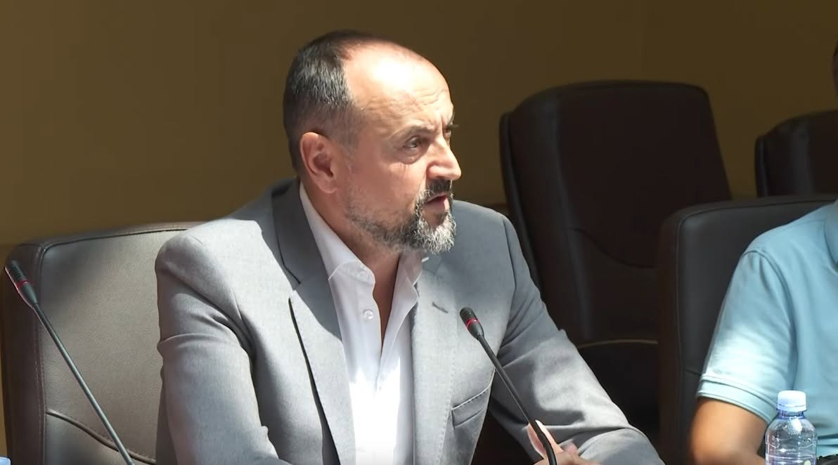 Ministrja e Financave a është thjesht një "kontabiliste"? Debati që tronditi Shkupin 