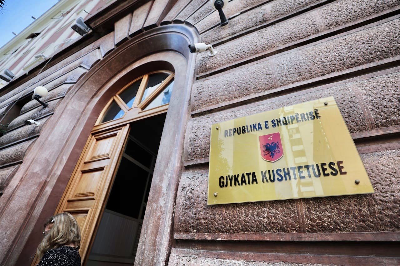 PD çon në Gjykatën Kushtetuese rrëzimin e komisioneve hetimore për AKSHI n dhe rrugët
