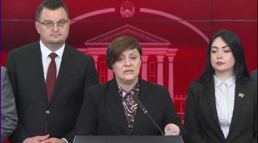 Dimitrievska  Qytetarët vetë do të zgjedhin nëse do të dalin në pension në 62 vjeç apo do të punojnë deri në 73 vjeç