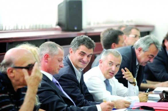 Pas 18 vitesh gjykim  shteti do të duhet t i dëmshpërblejë të akuzuarit në rastin  Izgrev   të cilët morën vendim të formës së prerë për pafajësi