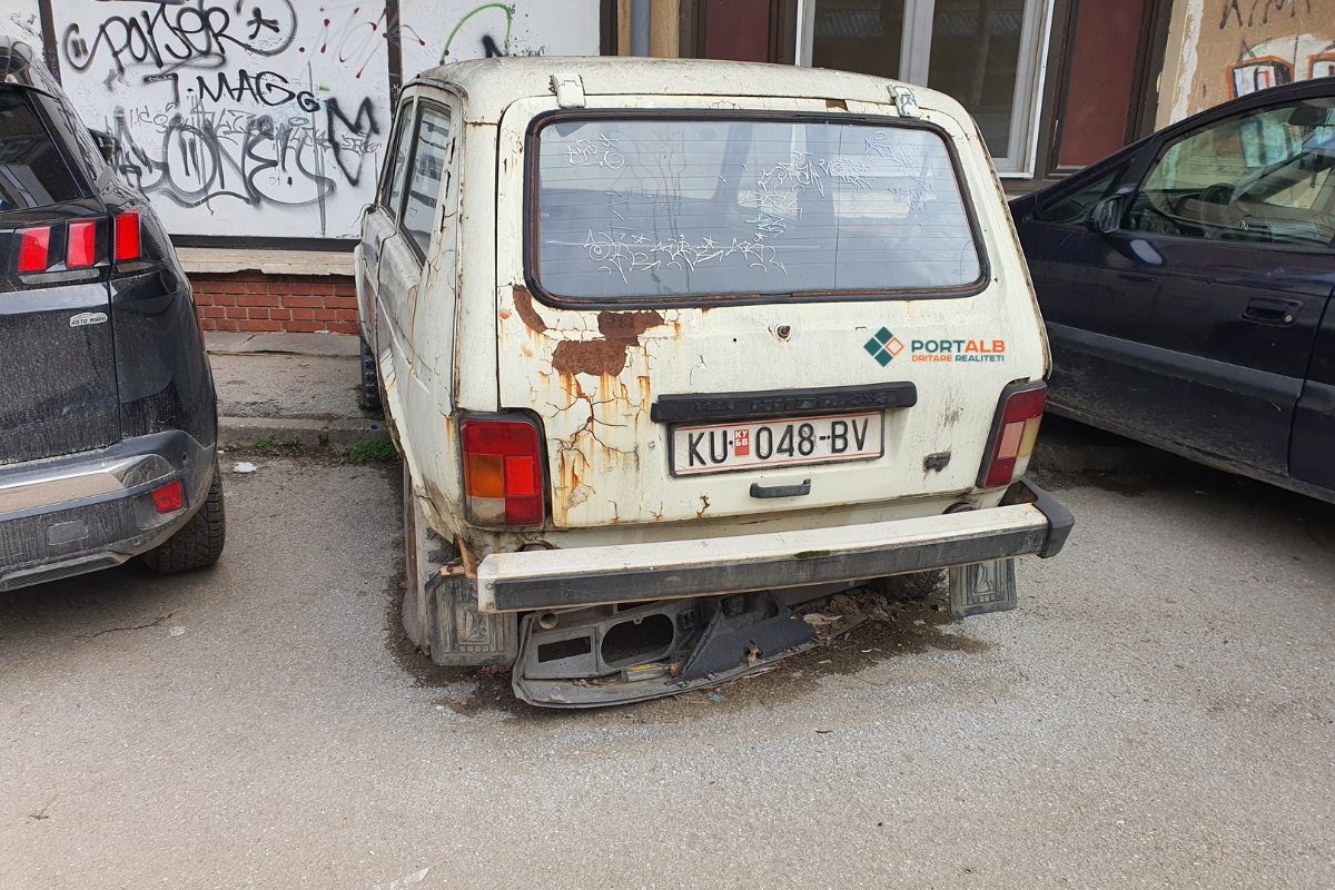 rreth-70-vetura-te-braktisura-vazhdojne-te-zene-hapesirat-publike-ne-kumanove-qytetaret-kerkojne-veprim-nga-autoritetet